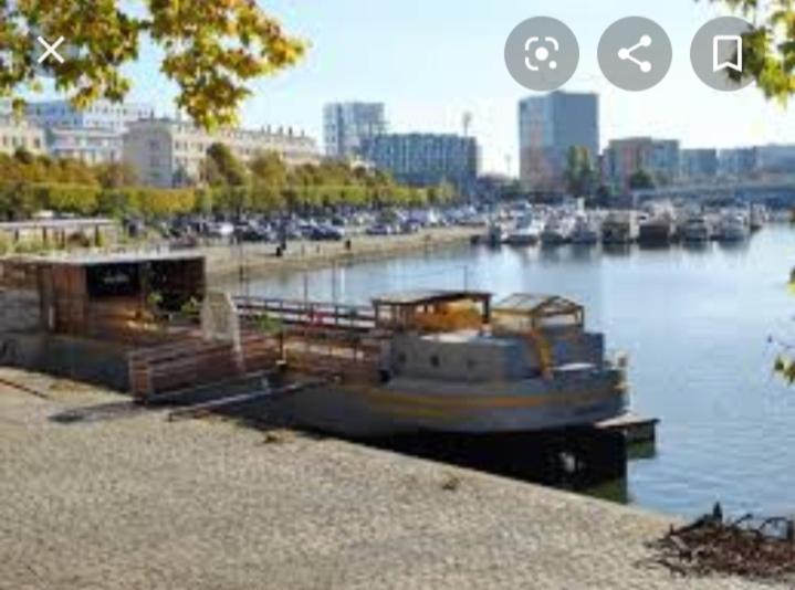 Отель Bateau Penichette Atypique Нант Экстерьер фото