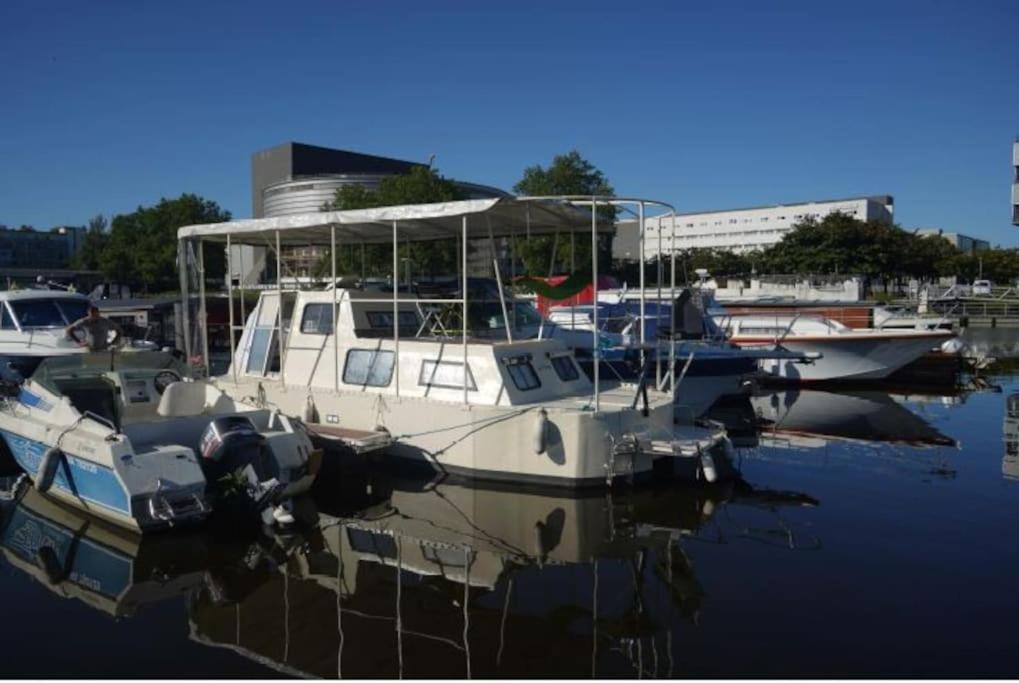 Отель Bateau Penichette Atypique Нант Экстерьер фото
